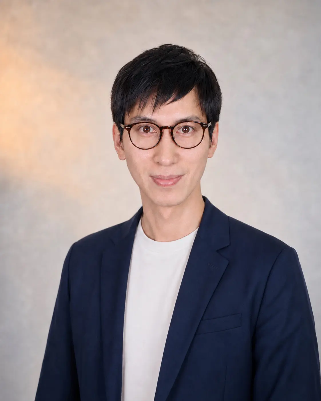 Carl，專注工業製造與 B2B 網站的獨立網站設計師